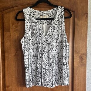 Loft Women's Sleeveless White & Black Print Pleated Front Lined Blouse Buttons M